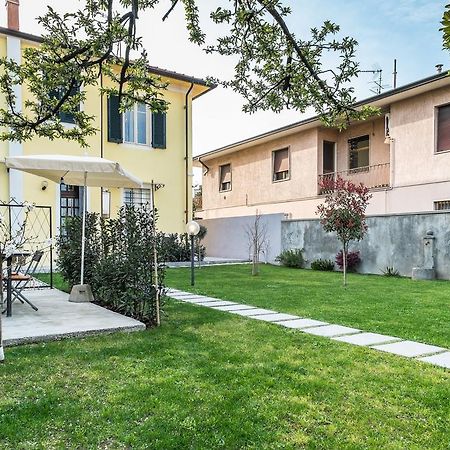 Villa Zibaldone, Vivi Il Giardino In Citta! Lucca Exteriör bild